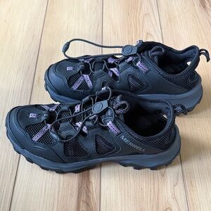 Merrell Women’s Fisherman black shoes size 7.5